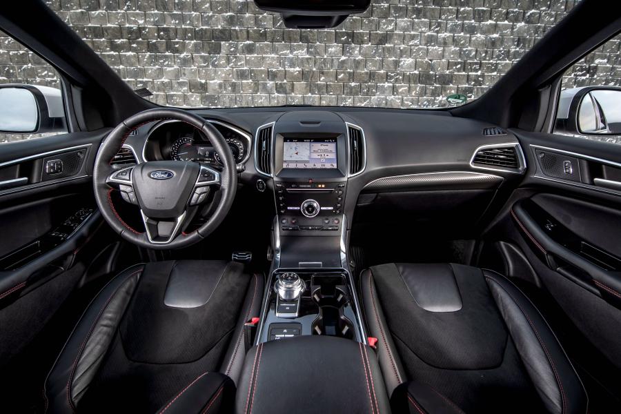 Торпедо Ford Edge ST-Line 2018 года  (WW) (фото 32 из 43)